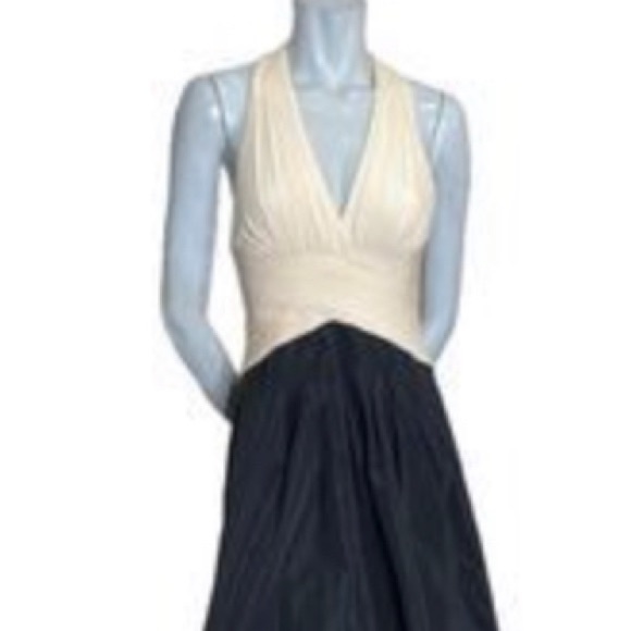 Classic evening formal gown with pockets! - Picture 5 of 5